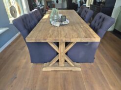 teak tafel met houten tafelpoot