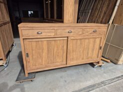 teak dressoir met schuifdeuren
